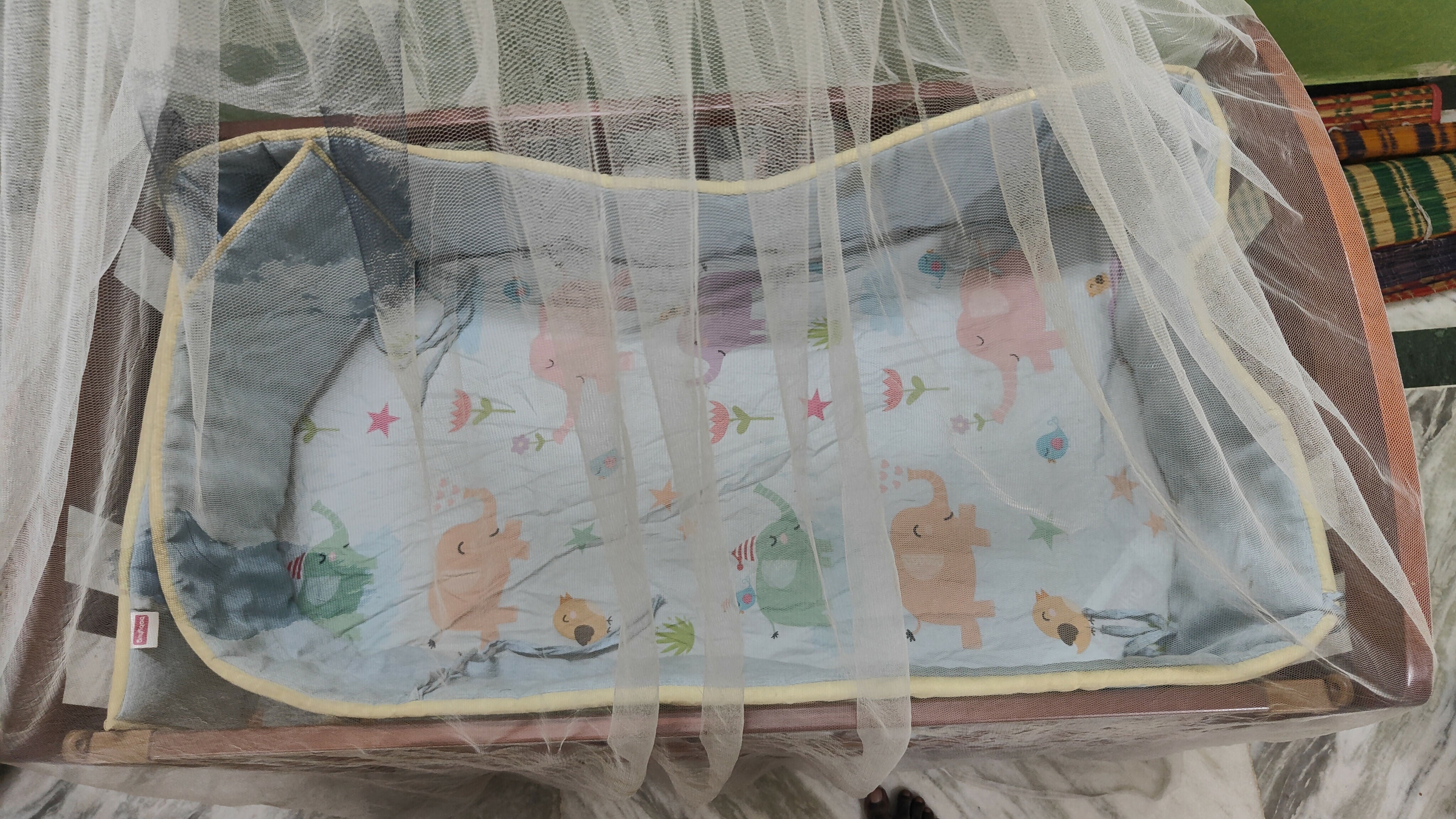 BABYHUG MONTANA Crib With Bed and Side Protector ,Mattress ,Cherry Red