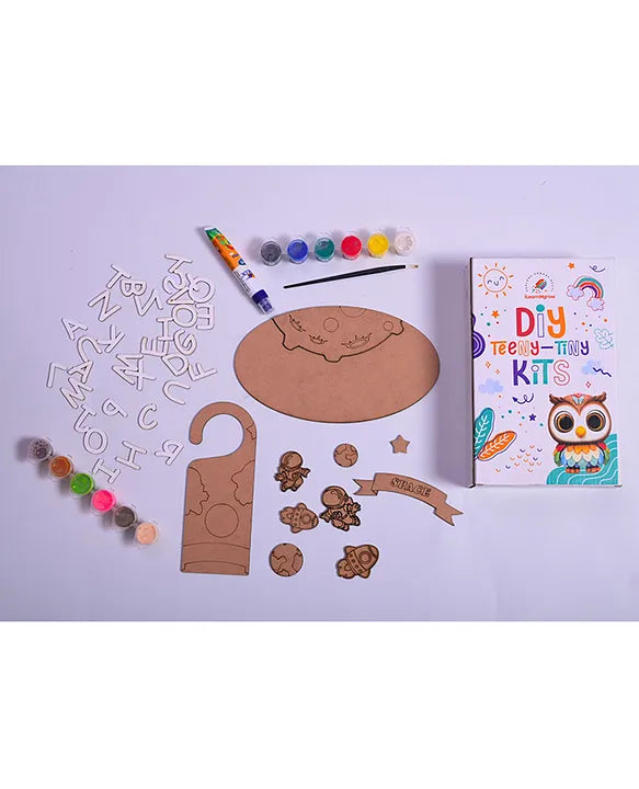 ilearnngrow Teeny Tiny Space Theme Name Plate and Door Knob