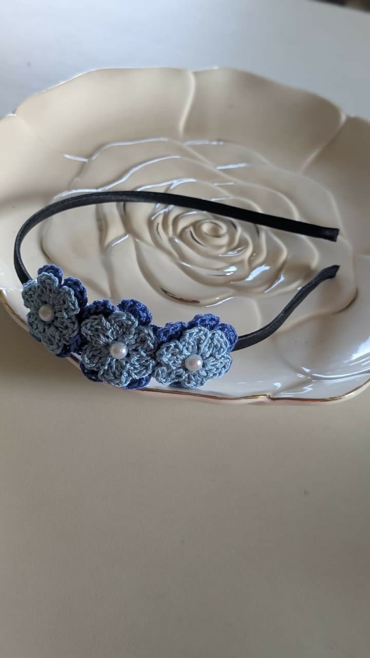 Hand Crocheted Hairband For Baby Girl