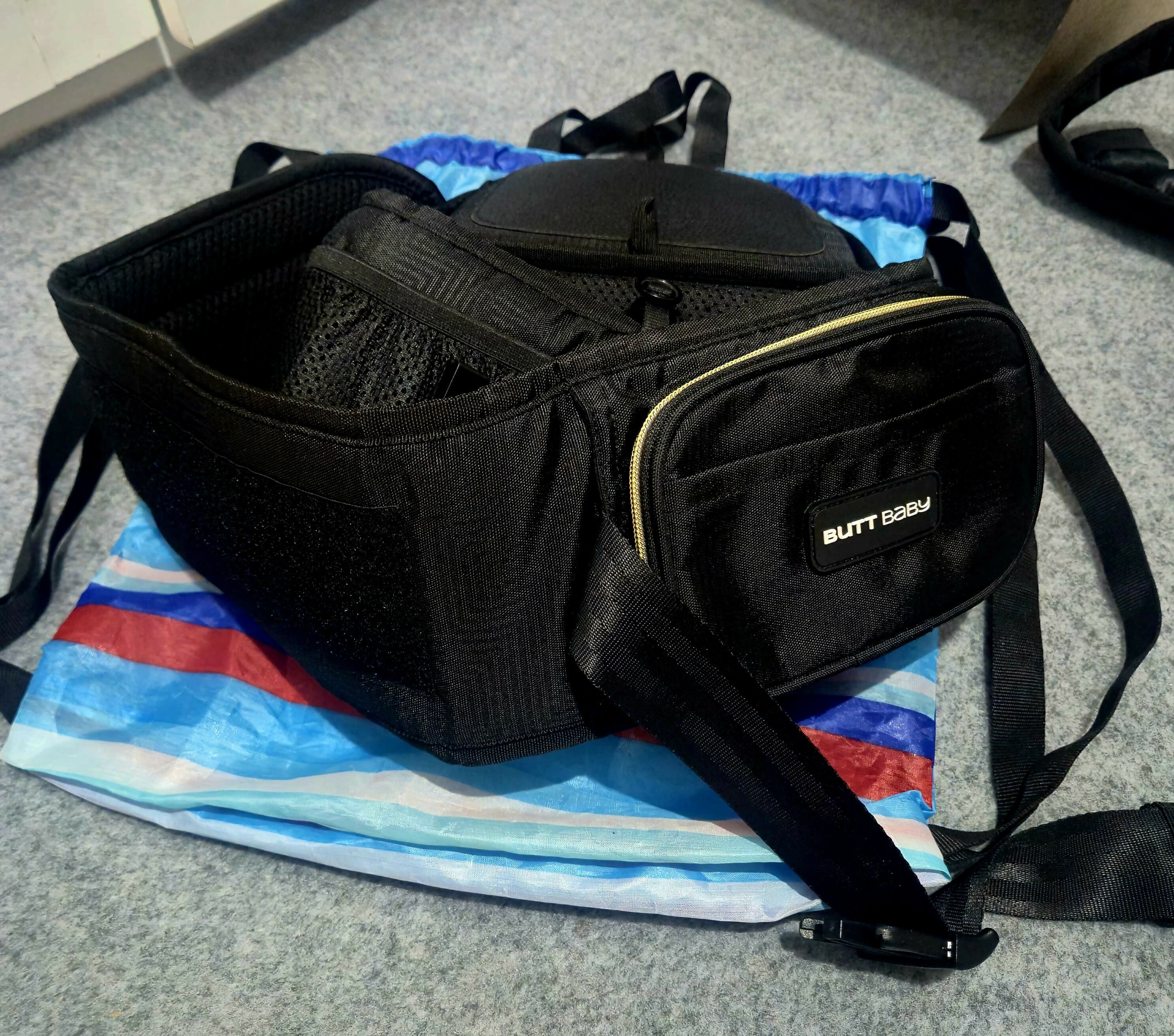 BUTT BABY Carrier Black Gold with Inbuilt Diaper Bag