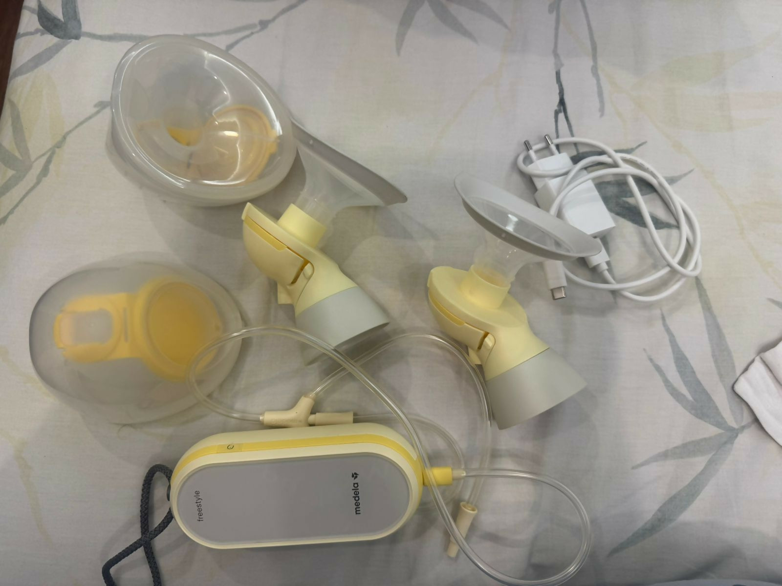 Pump smarter and on your schedule with this Medela bundle designed for comfort and convenience.