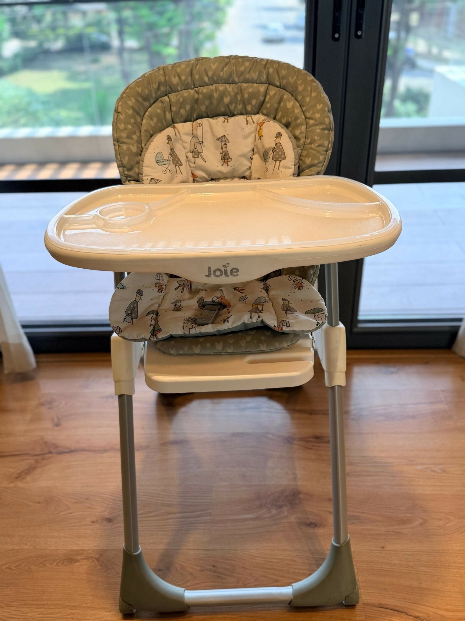 JOIE Mimzy 2-in-1 Highchair