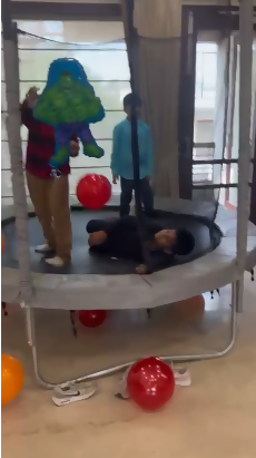 DECATHLON Trampoline with Netting, Supports up to 150 kg, 360° Tool-Free Design