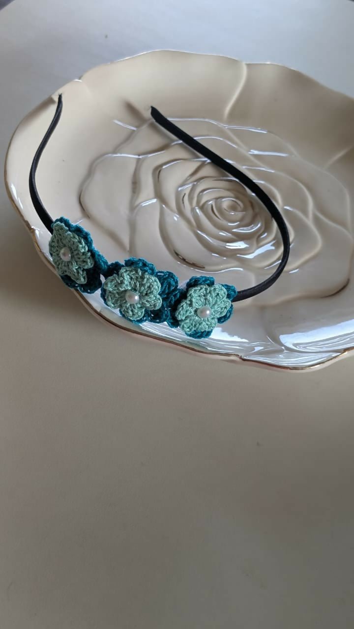 Hand Crocheted Hairband For Baby Girl