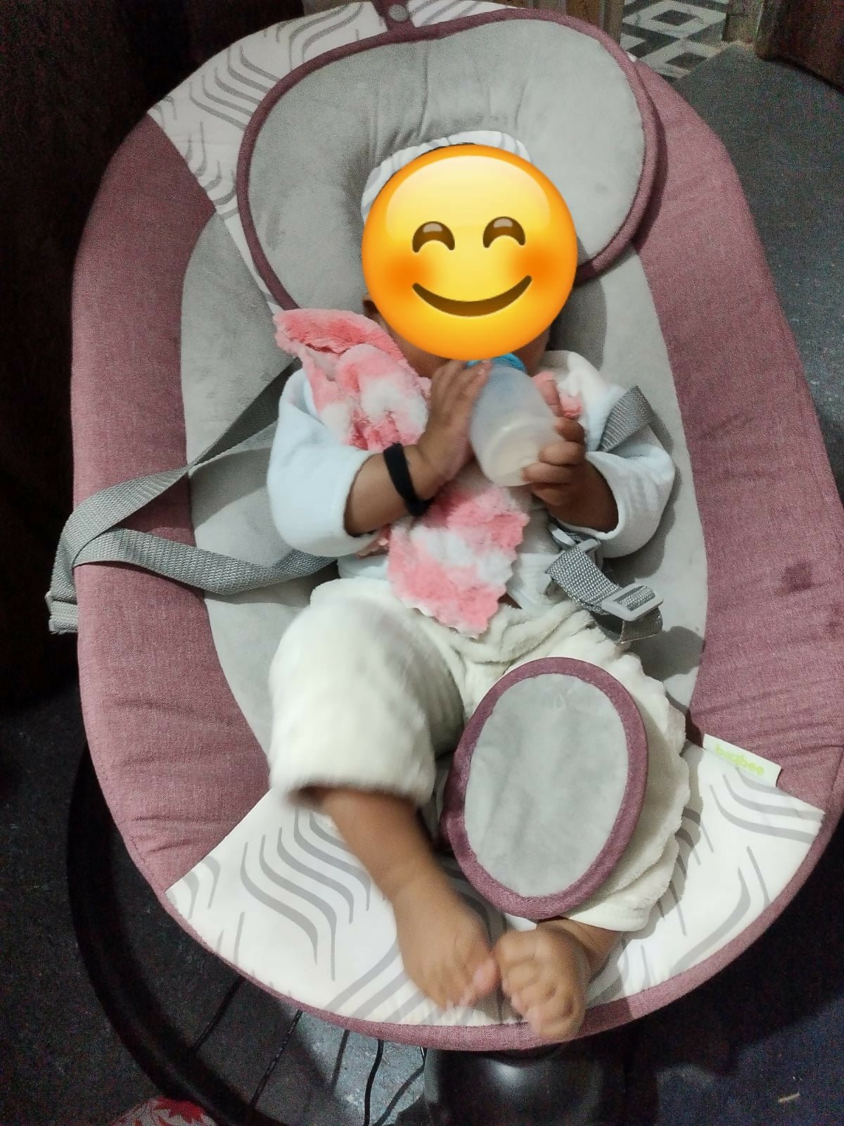 BABYBEE automatic electric baby swing cradle with gentle rocking motion, cushioned sleeping space, secure design, soothing comfort, and automatic swing support for baby sleep and relaxation.