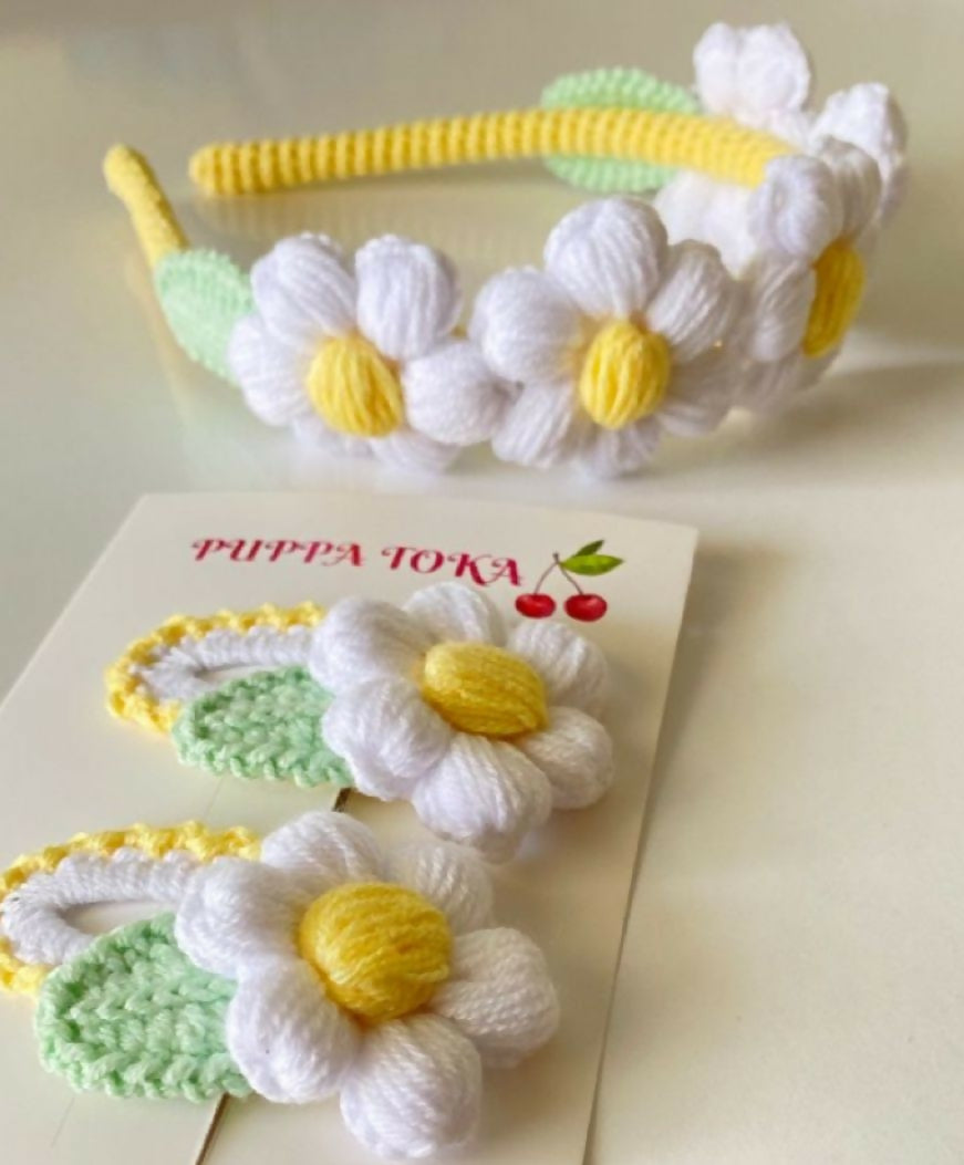 Our collection of headbands and tic-tac clips provides the perfect combination of style and function to complete any hairstyle.