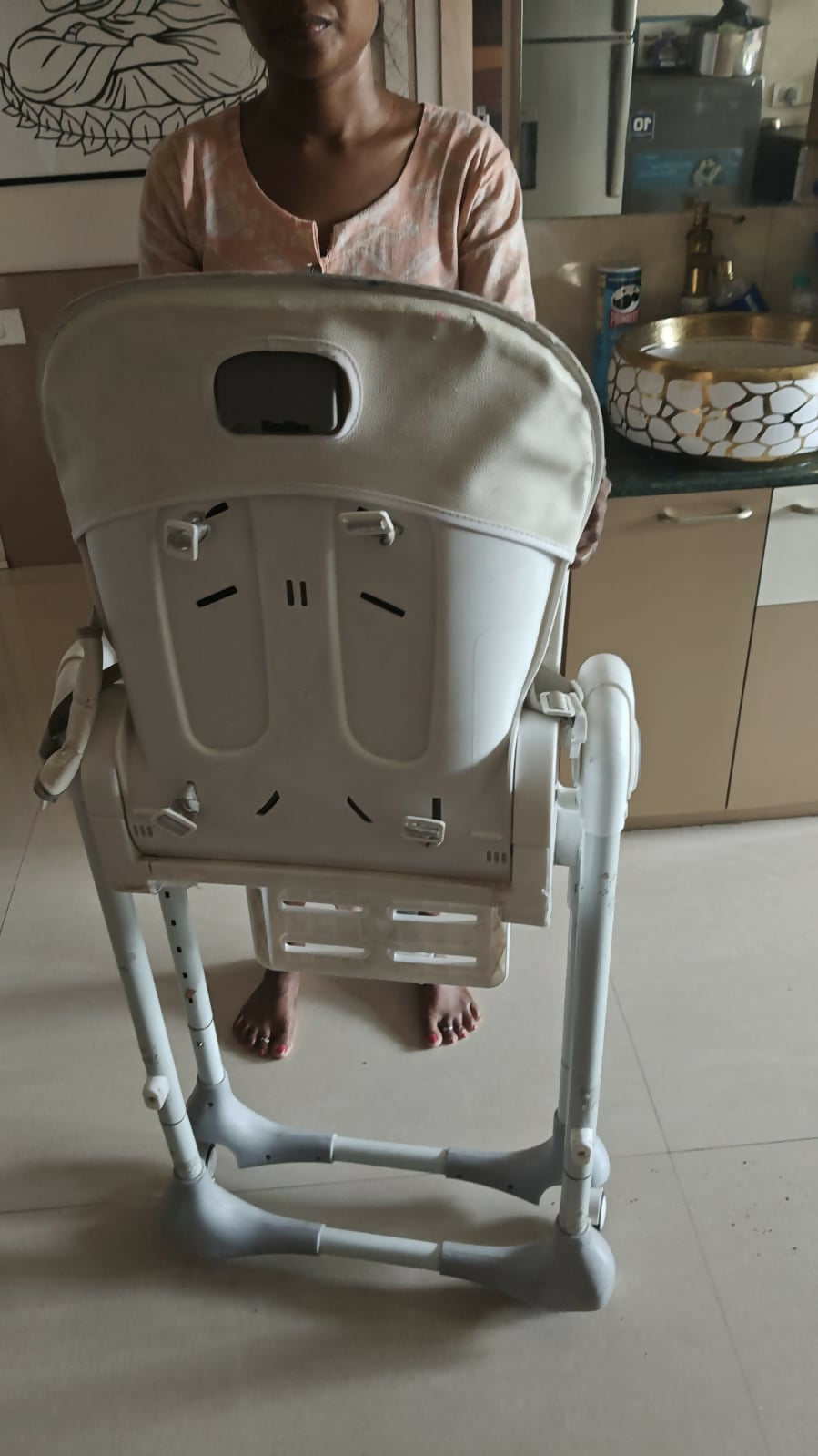 R for Rabbit High Chair – Adjustable, safe, and stylish seating for your growing baby.