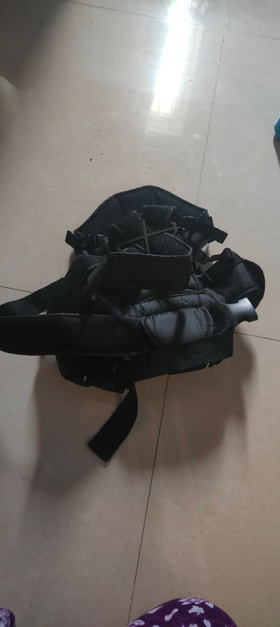 RYCO 4-in-1 baby carrier – breathable, ergonomic, and adaptable support for newborns to toddlers.