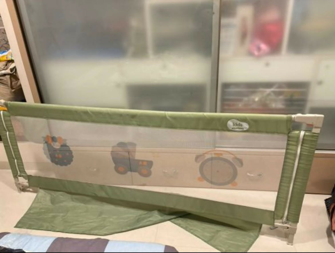 Kidstation Bed Railing in Almost New condition, available in Pune, featuring a sturdy safety barrier, secure attachment design, and protective bedside support to help prevent children from accidentally rolling off the bed.