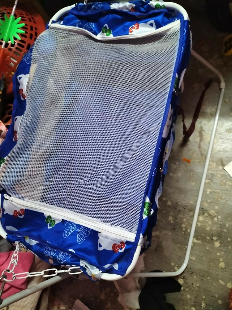 manual baby cradle, rocking cradle for newborn, portable baby cradle India, gentle rocking crib, safe baby sleeping cradle