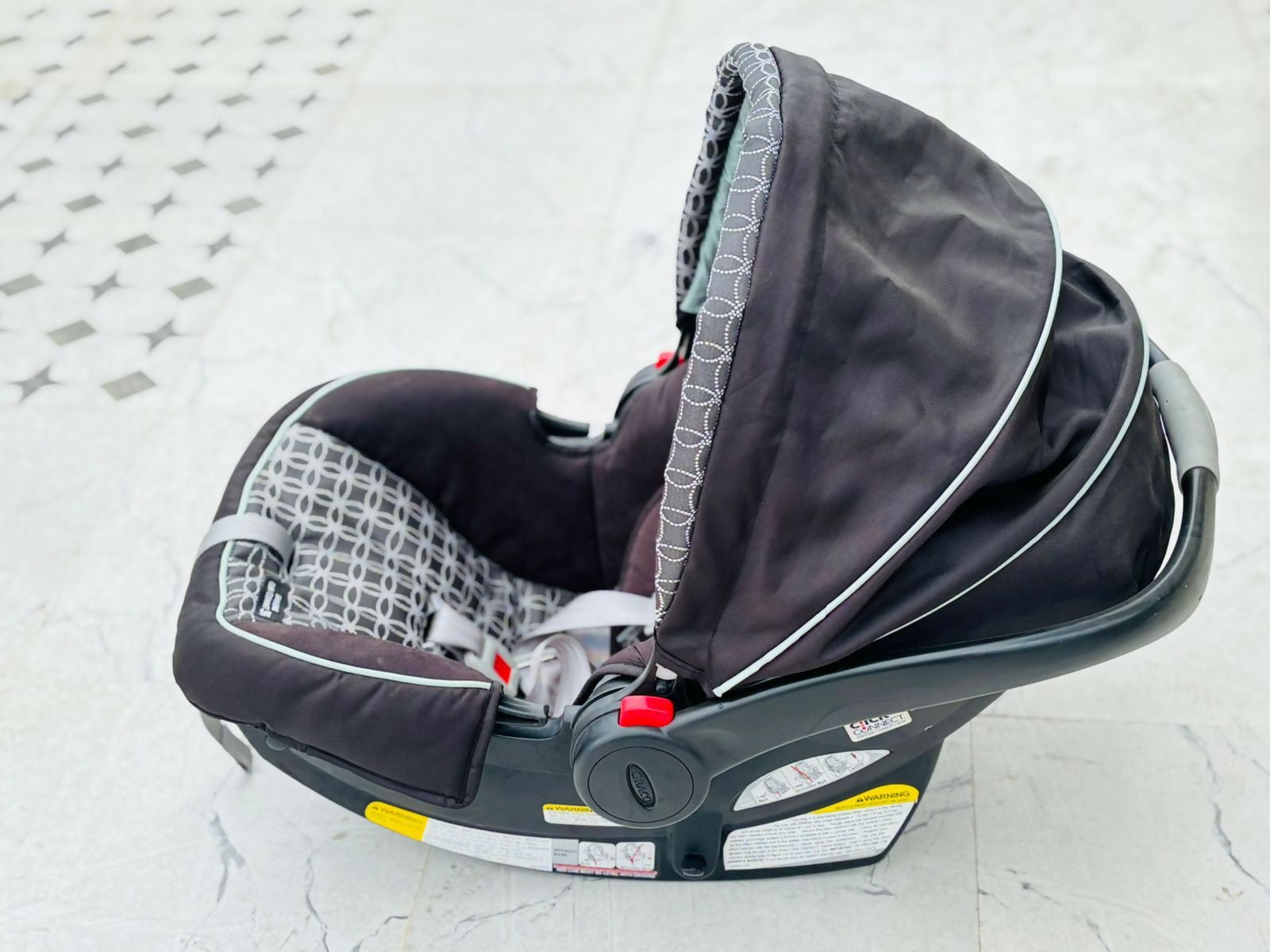 GRACO SnugRide Click Connect 35 Infant Car Seat
