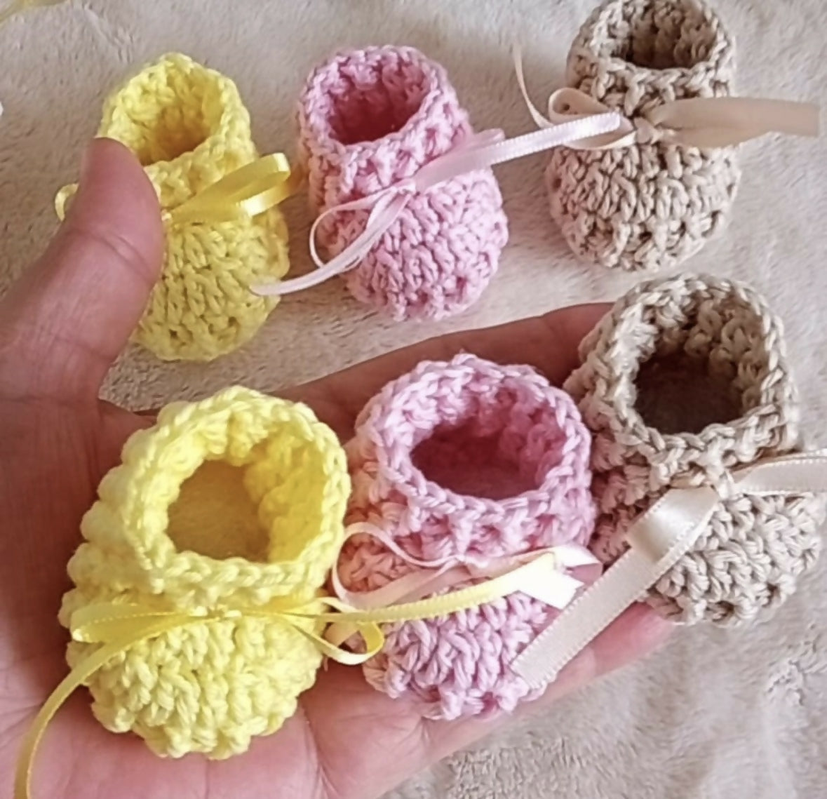 Crochet baby girl shoes