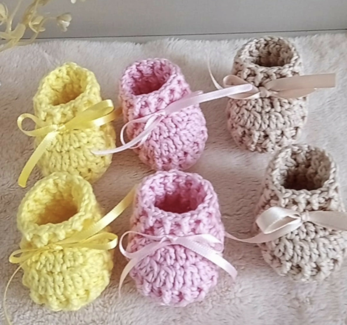 Crochet baby girl shoes