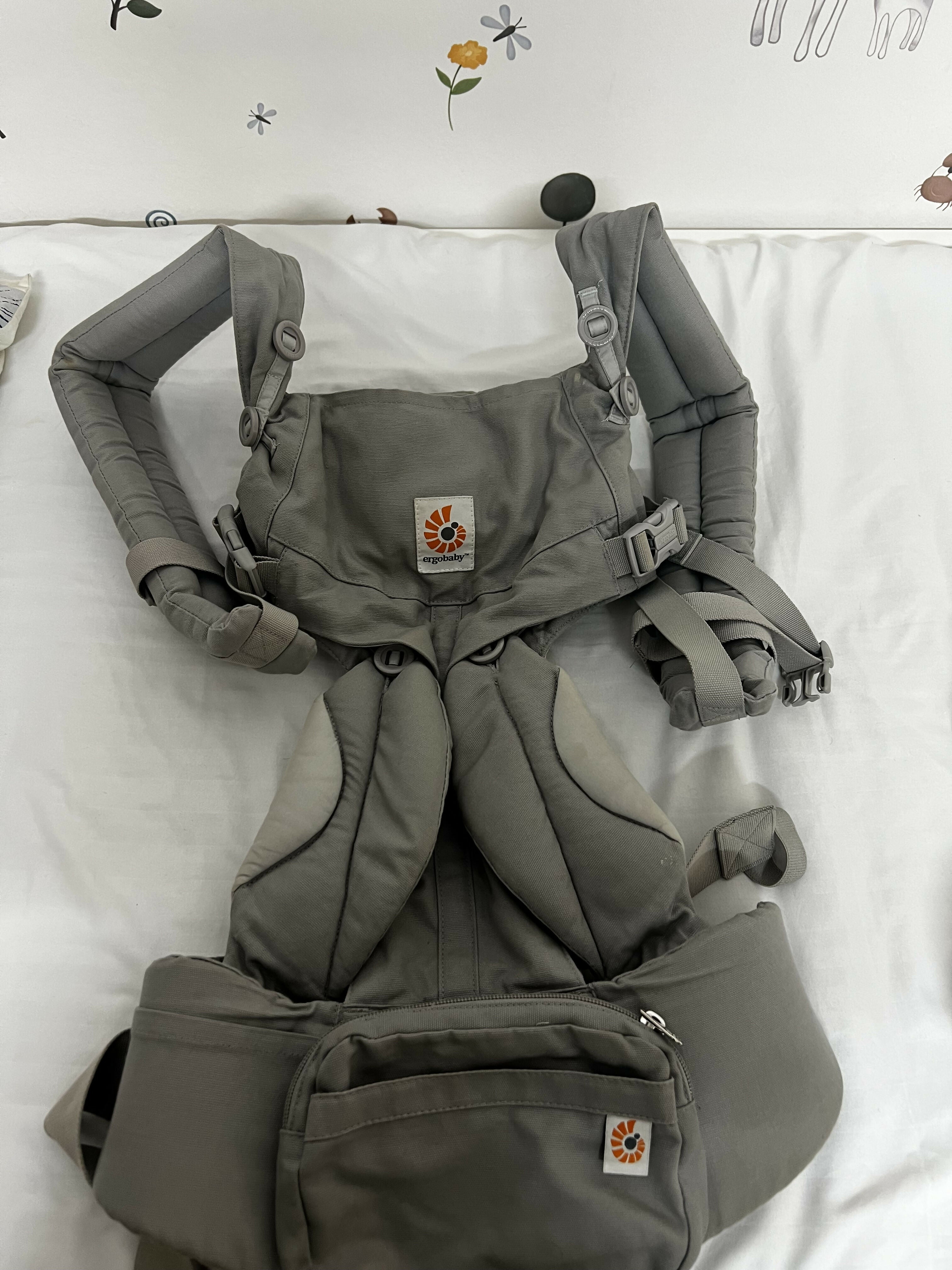 ERGO BABY OMNI BREEZE Baby Carrier