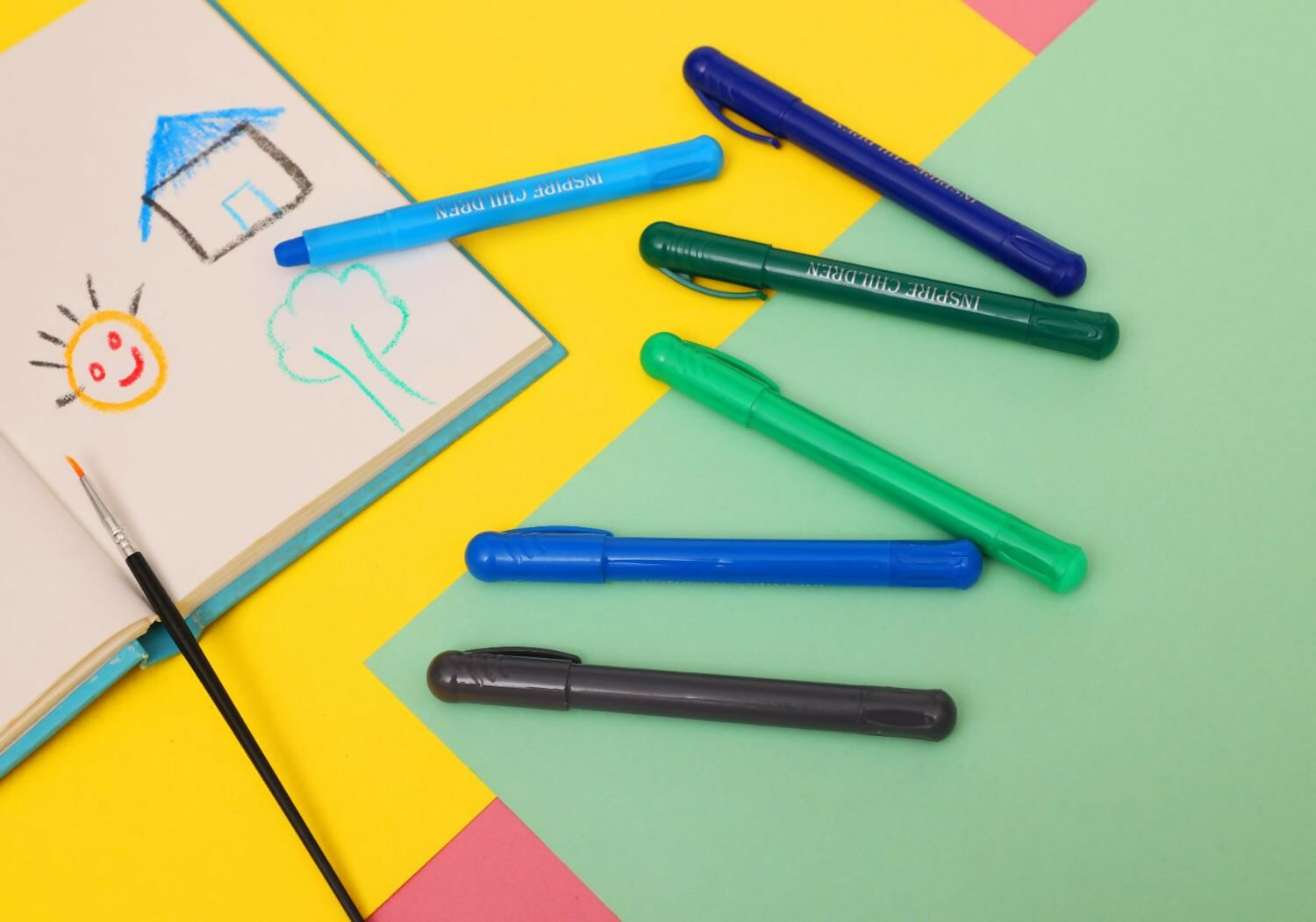 These crayons feature a twistable mechanism that eliminates the need for sharpening. By twisting the bottom of the crayon, you can expose more crayon lead, making it convenient and mess-free.