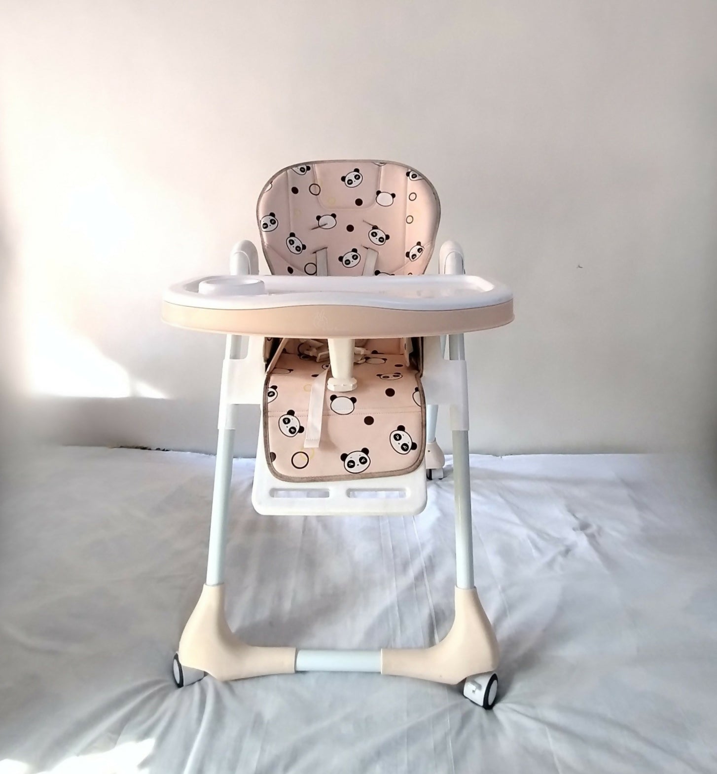 R FOR RABBIT Marshmallow Baby High Chair B176 with 7-level recline and foldable design.