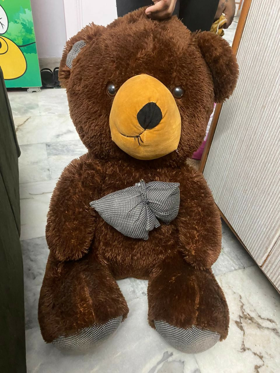 Discover the Big Teddy Bear, an oversized plush toy made from ultra-soft materials, perfect for hugging, snuggling, and playing, bringing comfort and joy to children of all ages.