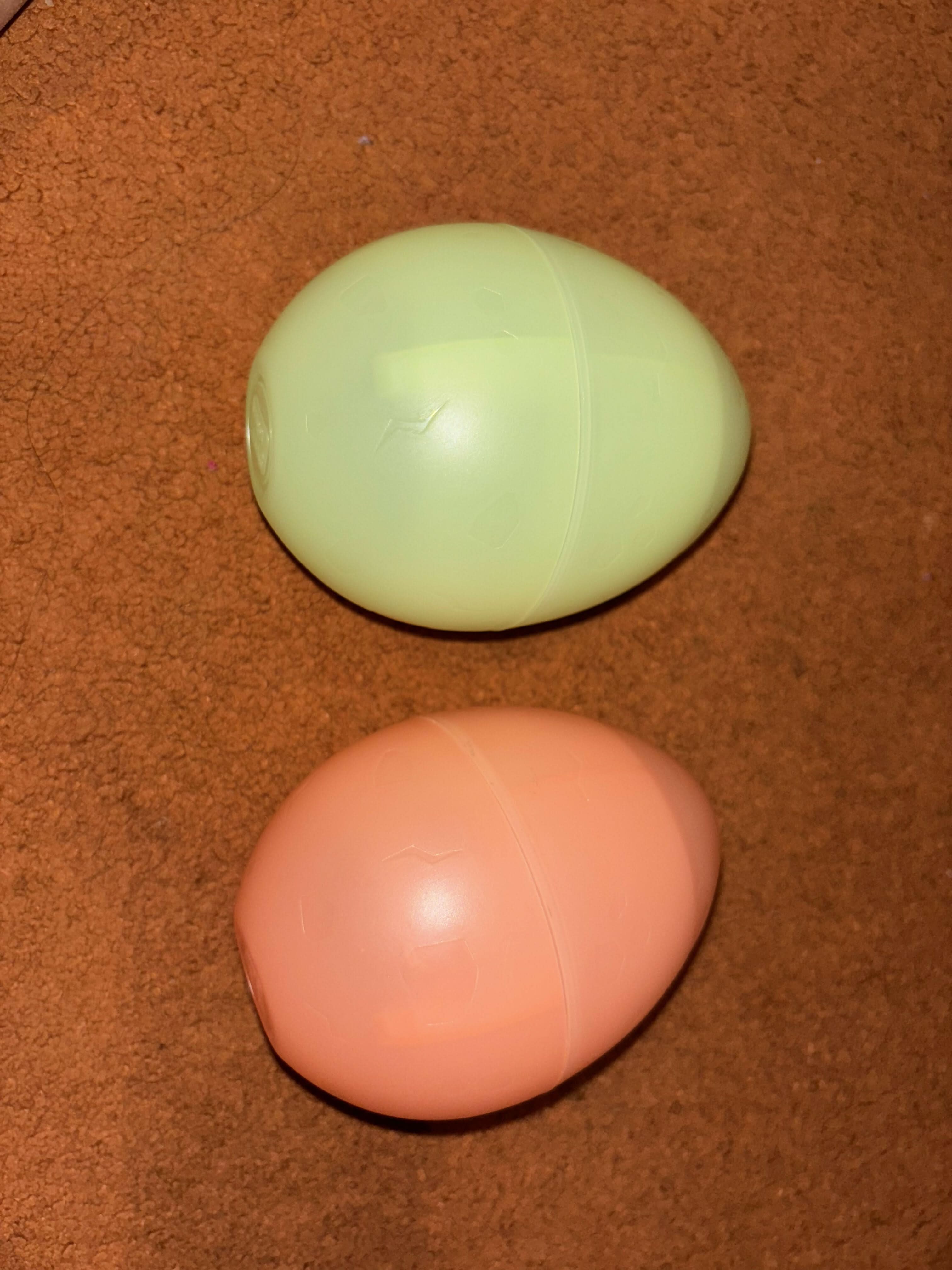 2 Dinosaur Eggs With 1 Dinosaur In Each