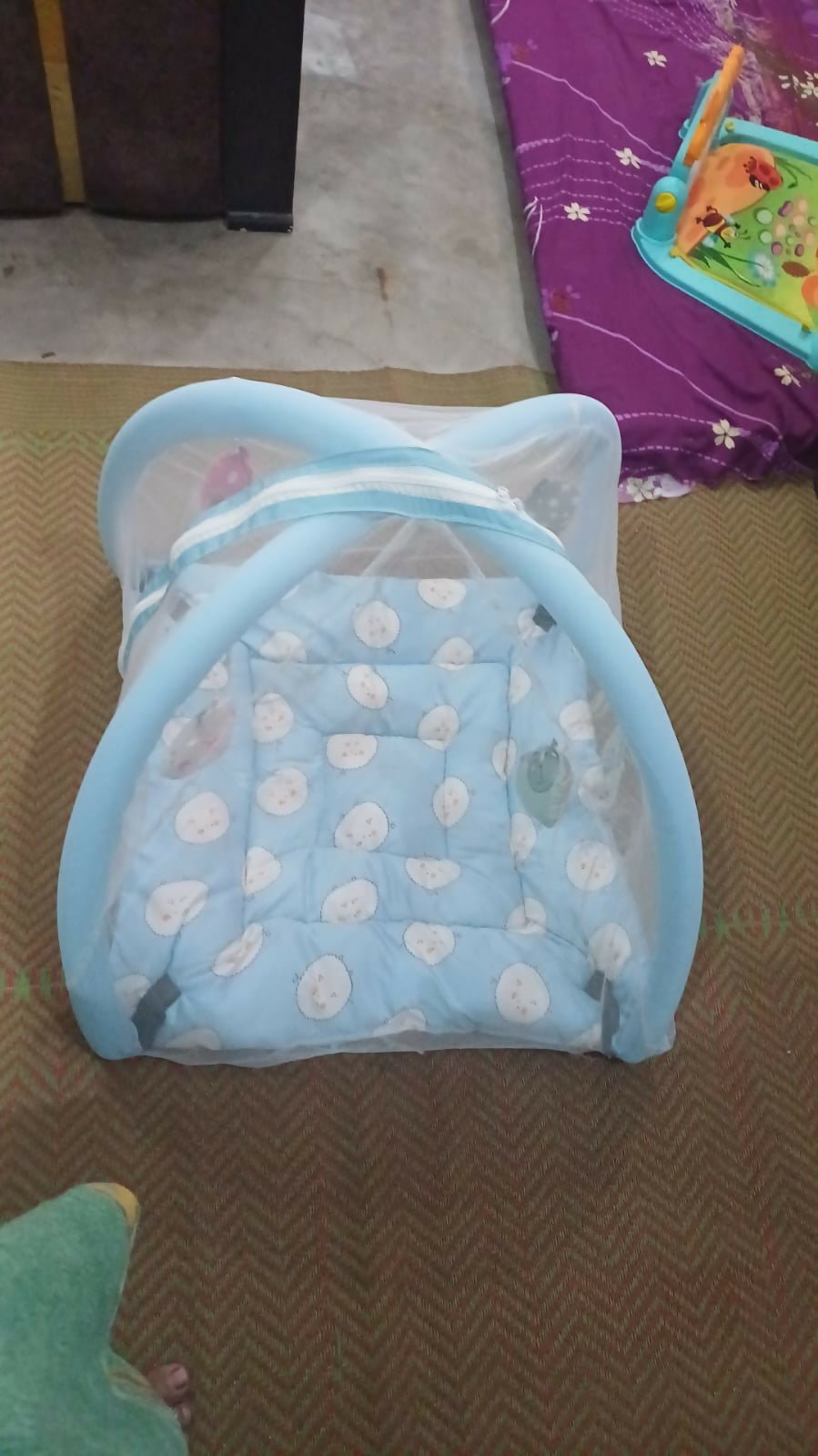 Light blue baby bedding gift set with soft bedding essentials, cozy fabric, baby-friendly design, and matching accessories for newborn comfort and gifting.