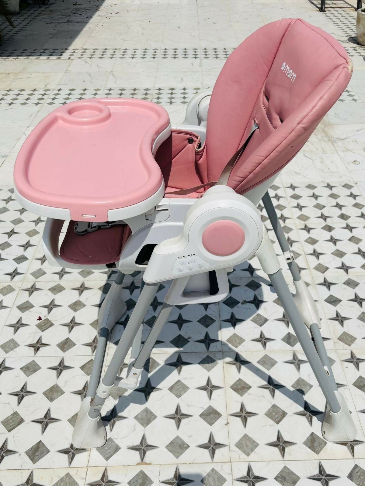 DOTMOM Feeding High Chair