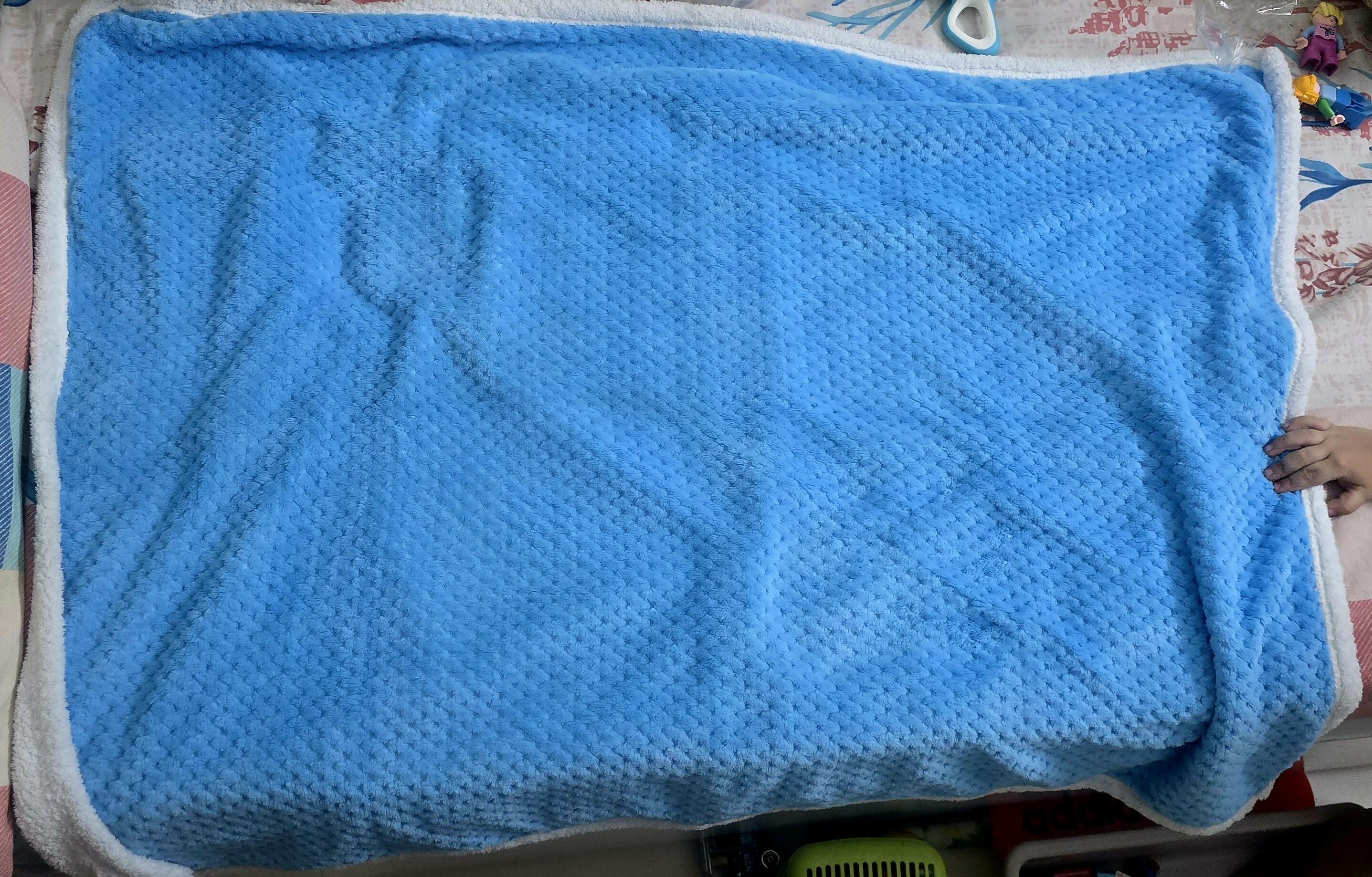 Imported Premium Fleece Blanket for Winters (Blue)