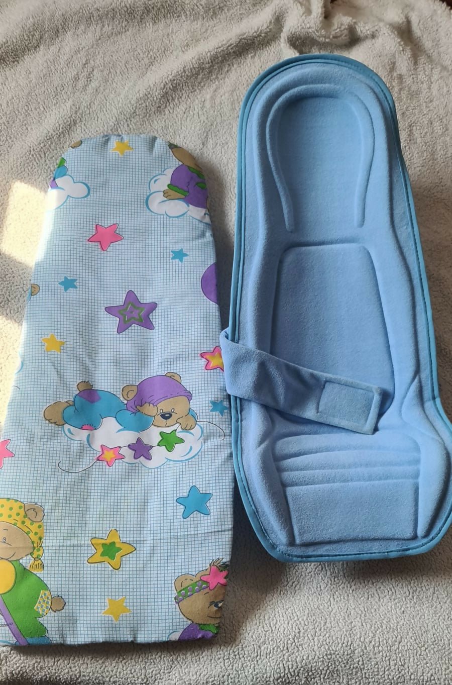 HOOPA 2-in-1 Infant Carrier & Feeding Pillow