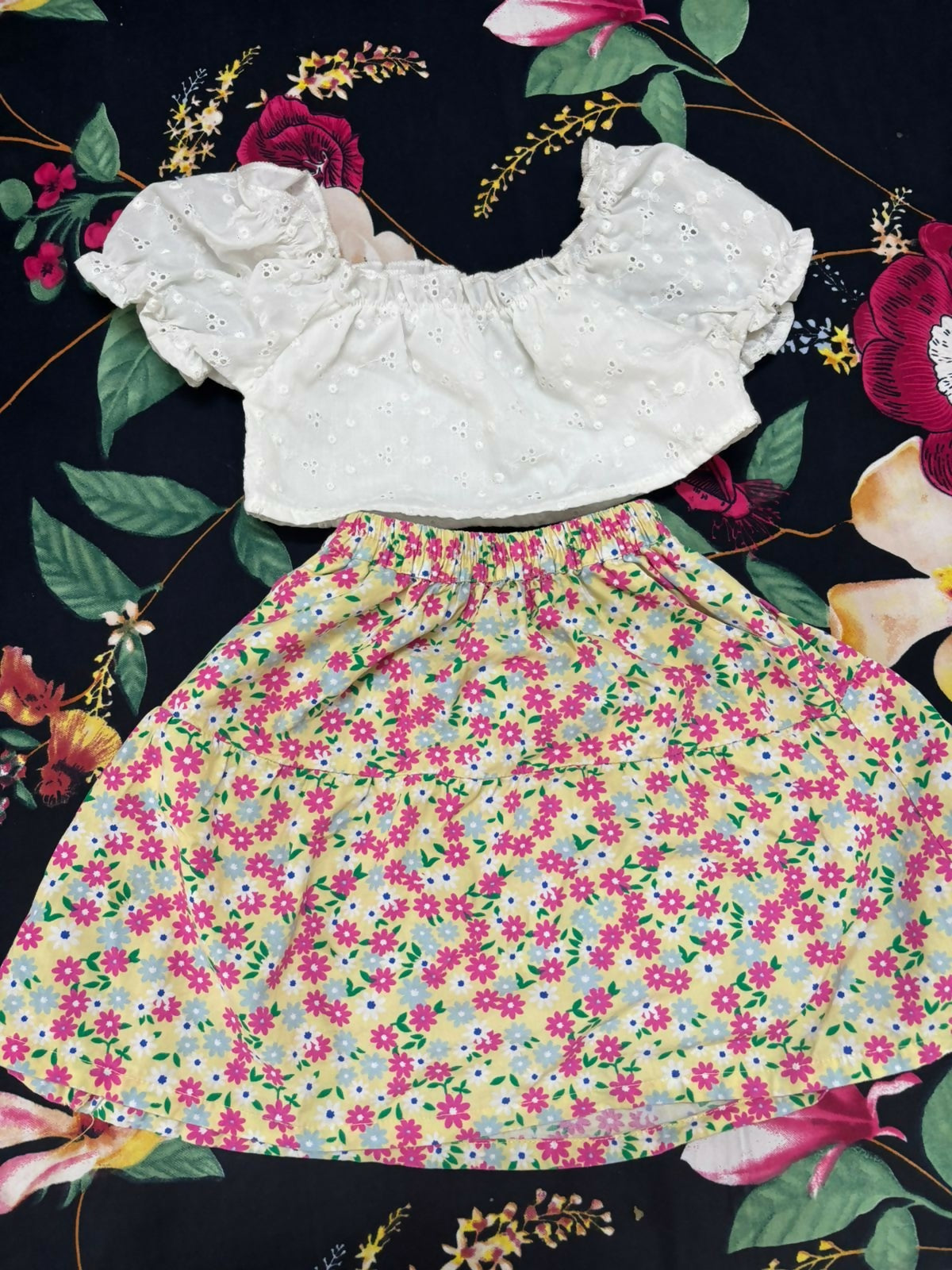 Puffed Sleeve Combo of Skirt and Top