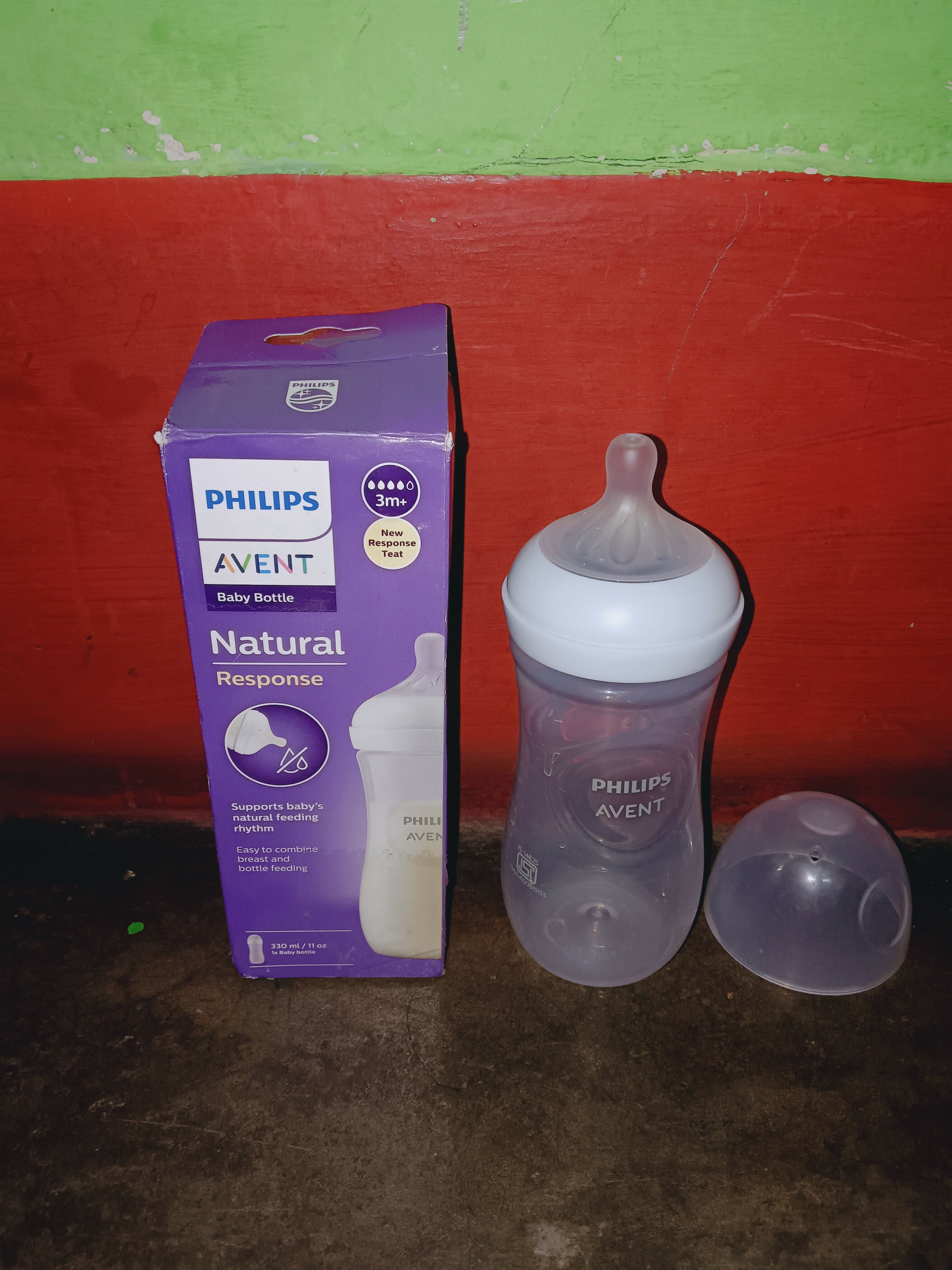 Baby feeding bottle