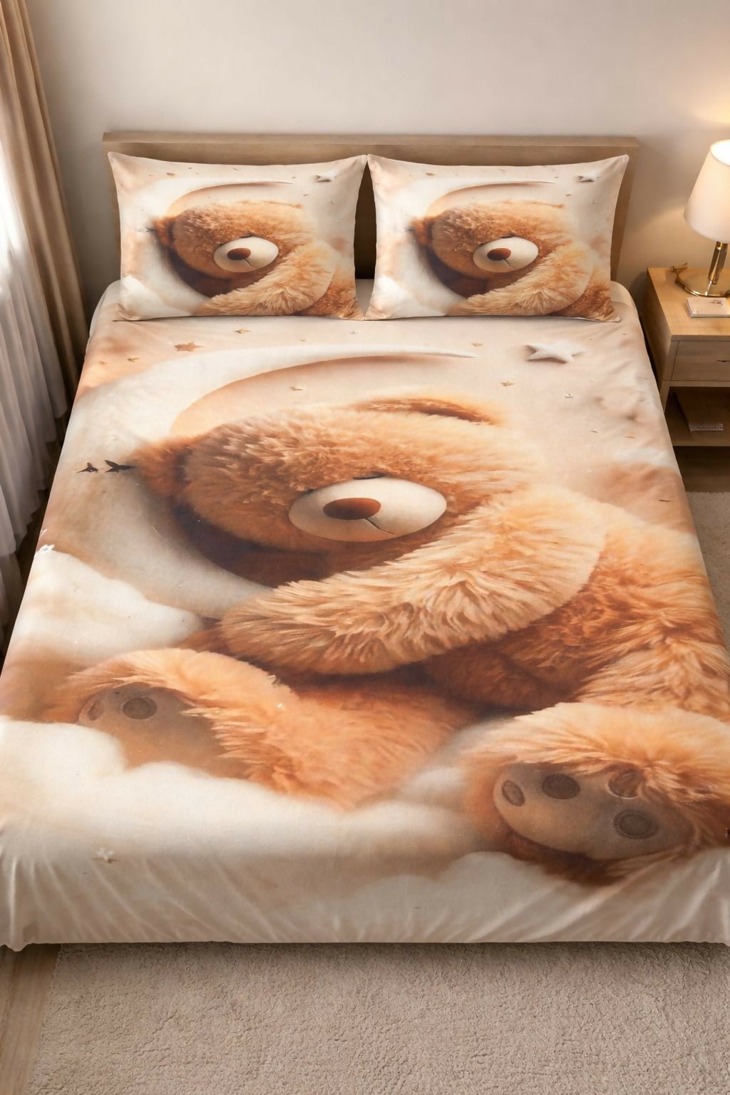 Bedding set with bear design