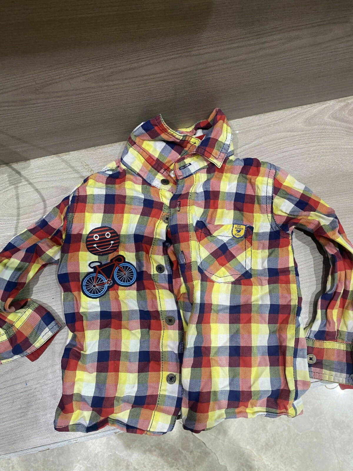 Comfortable and stylish boy’s shirt – perfect for school, play, or casual outings.