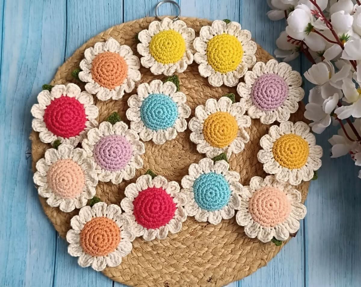 Daisy Flower Keychain