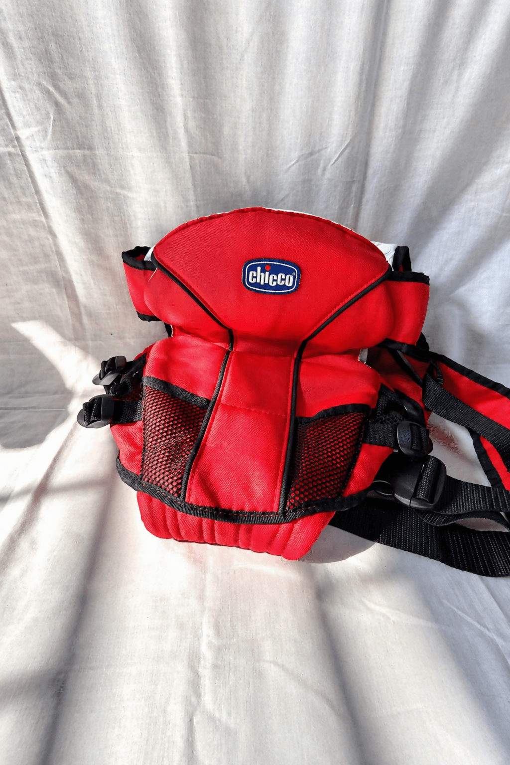 Chicco Baby Carrier Front Carry Infant 0-9M Red Black Clean