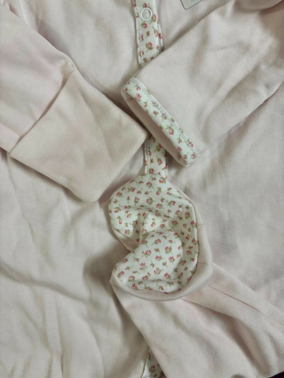 RALPH LAUREN Girls Babygrow – Elegant, Soft & Perfect for Your Little Princess