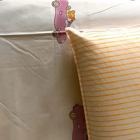 White kids bedsheet – soft, fun, and perfect for a cozy and cheerful bedroom.
