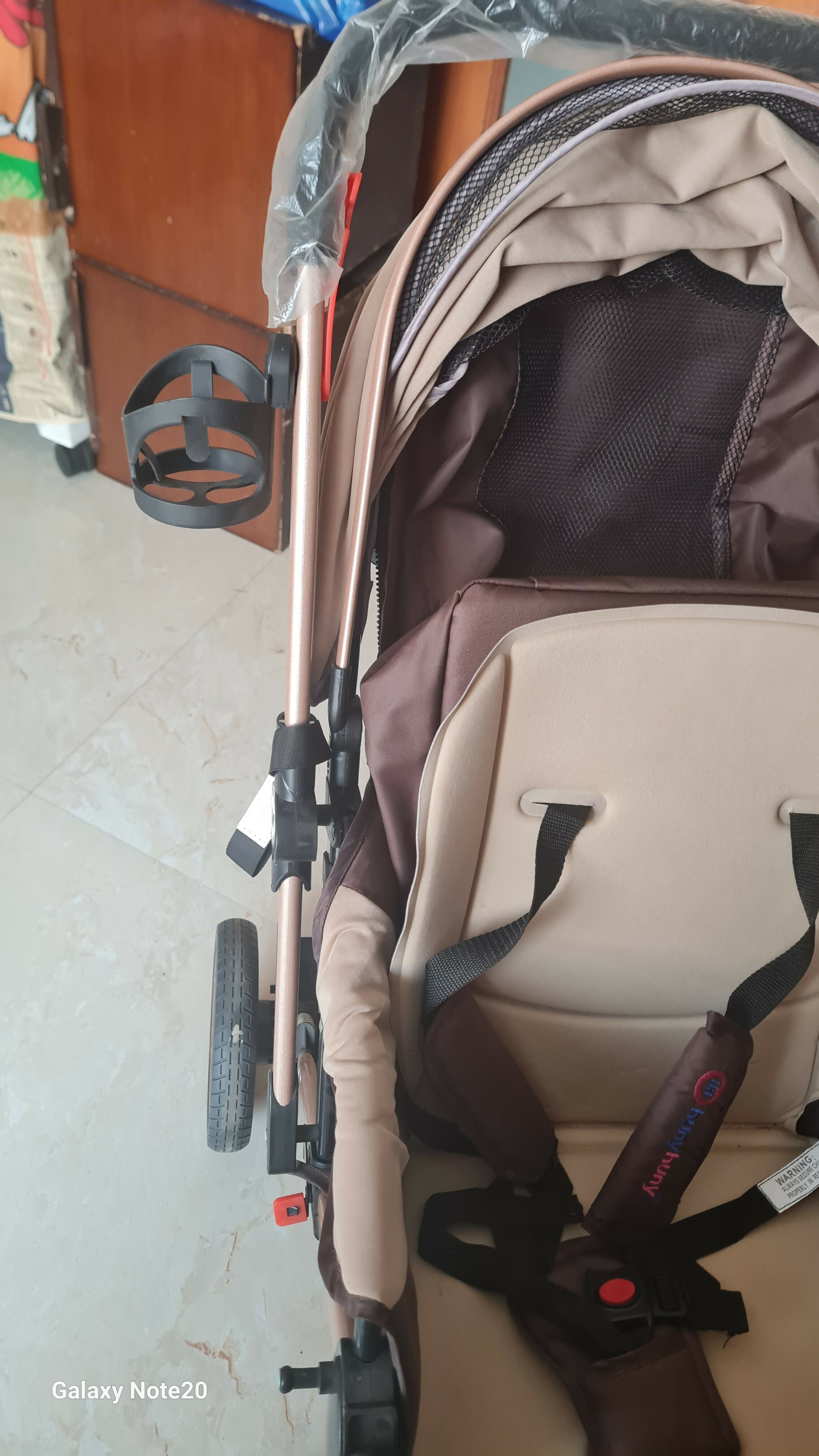 HUNY HUNY 3- in-1 Reversible Stroller/Pram Khakhee Rubber Wheels