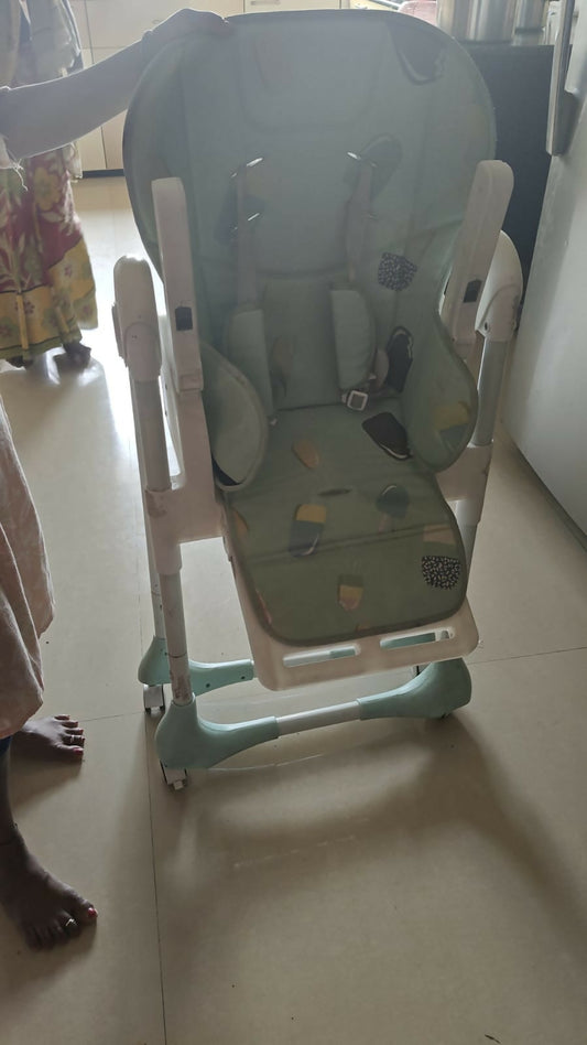 R for Rabbit High Chair – Adjustable, safe, and stylish seating for your growing baby.