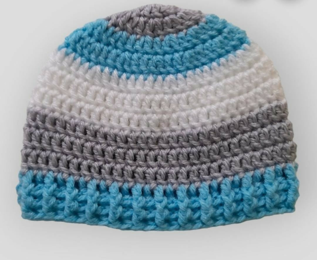 Sweater, Belt, Booties, and Blanket Set for Baby: Cozy and stylish winter ensemble, perfect for keeping your baby warm and fashionable.