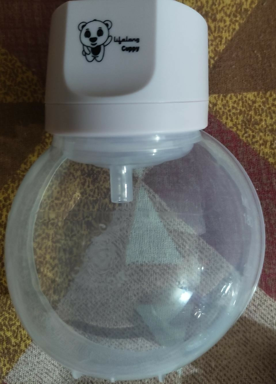 LIFELONG Cuppy LLBBP01 wearable breast pump – hands-free, BPA-free, and efficient with 3 pumping modes.