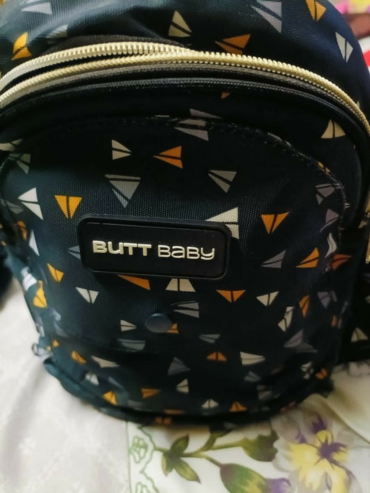 Take flight on your parenting journey with the BUTT BABY Airplane Theme Baby Carrier - where comfort meets adventure for you and your little one!