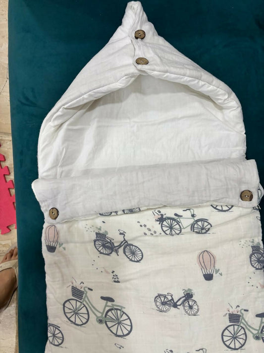 ZOEY muslin cotton carrier nest/sleeping bag – soft, breathable & convertible for newborns up to 6 months.