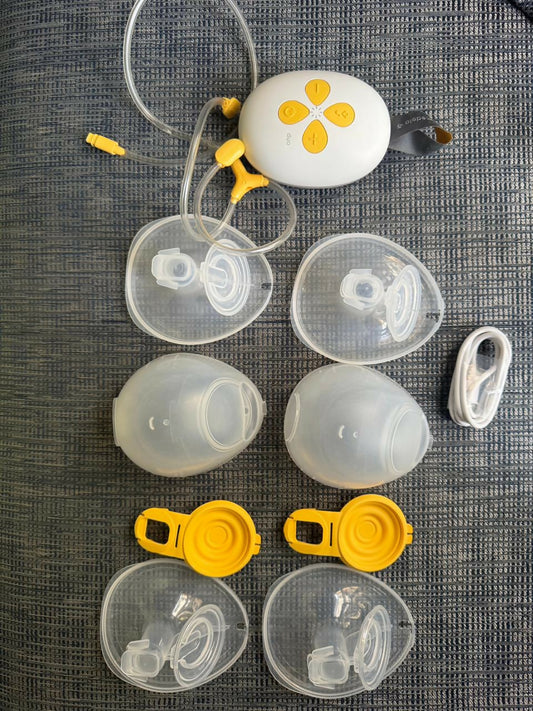 MEDELA Duo hands-free breast pump – portable, quiet, and comfortable pumping solution for moms.