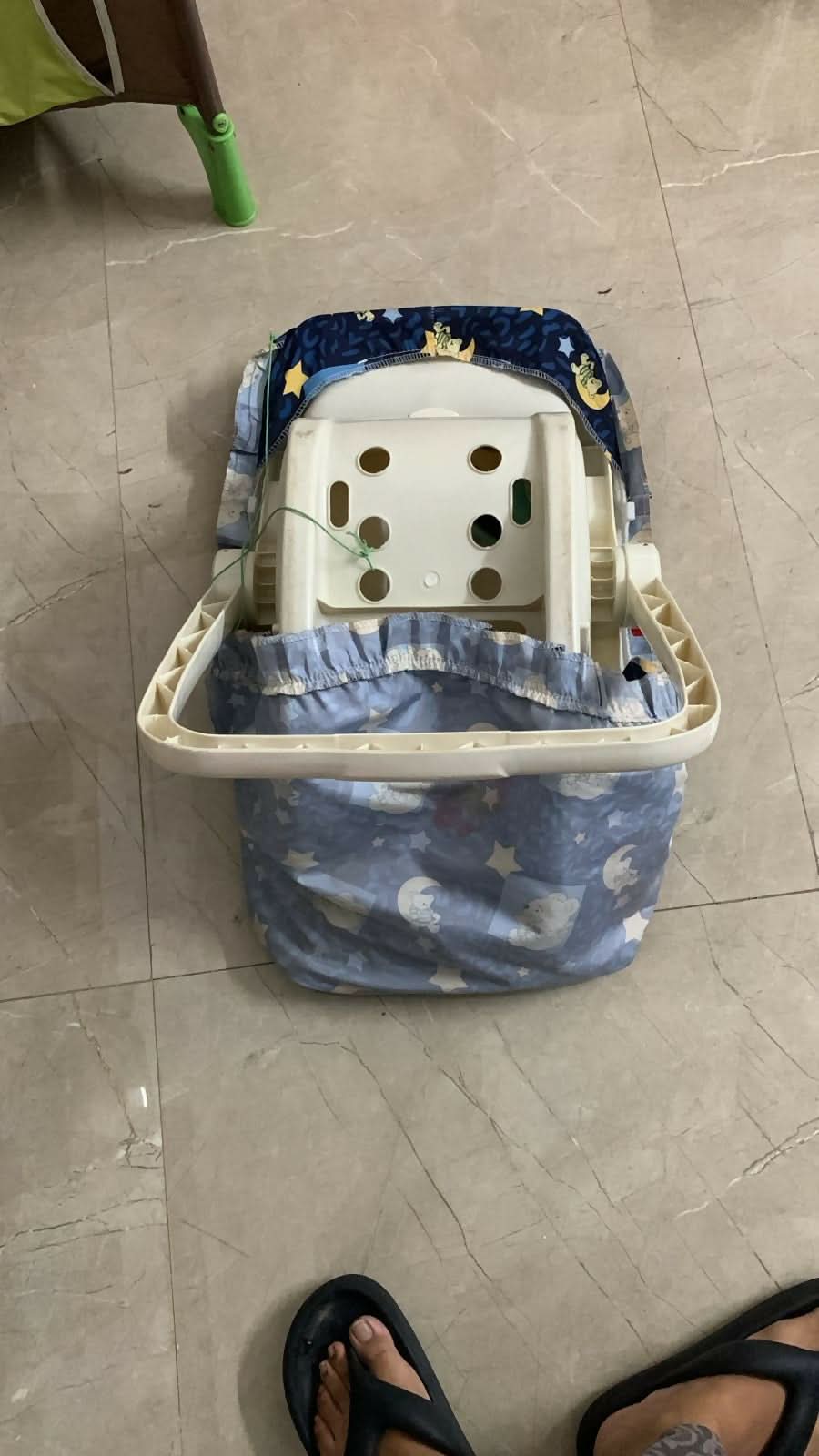 BABYHUG Car Seat