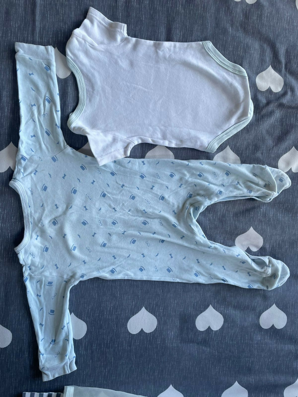 Rock a Bye Baby Boutique - Netural Toy Box Footie 5-Pc Set - Newborn (Imported from UK) - PyaraBaby