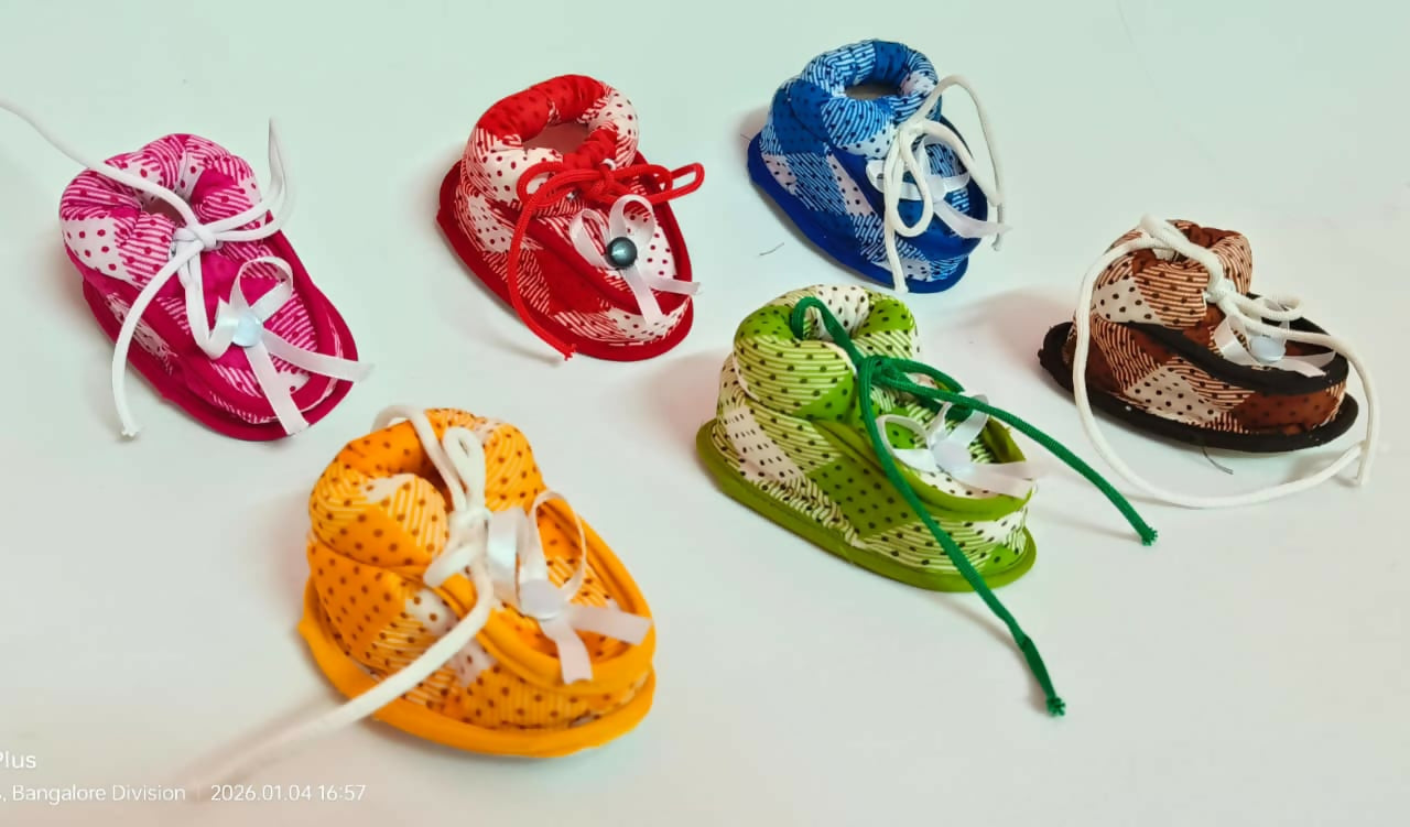 Baby Shoes in Soft Fabric – Gift Box (Set of 6)