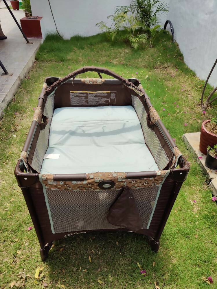 GRACO Pack N Play Playpen Dimensions 100.33 x 71.76 x 73.66 cm