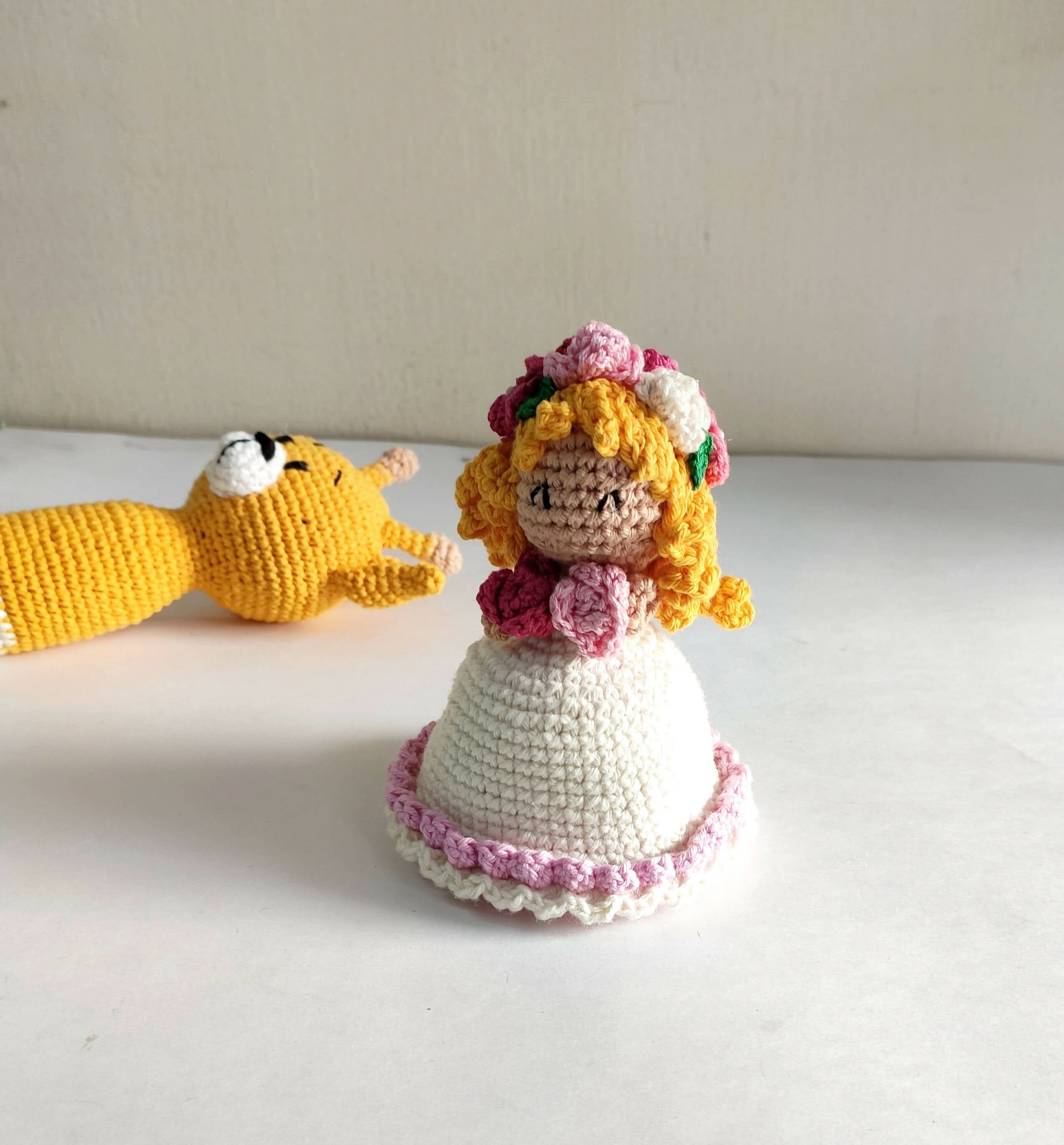 Reversible Doll Bouquet .