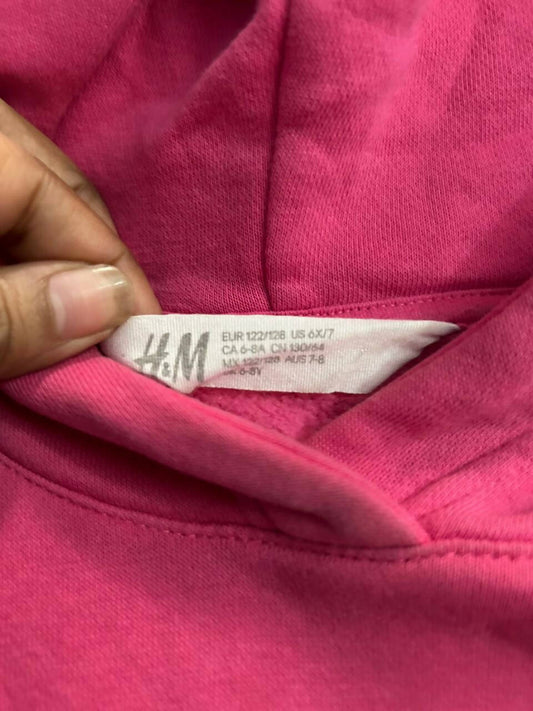 Introducing the adorable H&M Full Sleeves Top for Baby Girl – a must-have for her wardrobe.