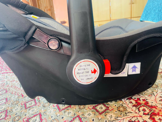 TRUMOM USA baby car seat, carry cot & rocker – safe, comfortable & versatile for infants 0–15 months.