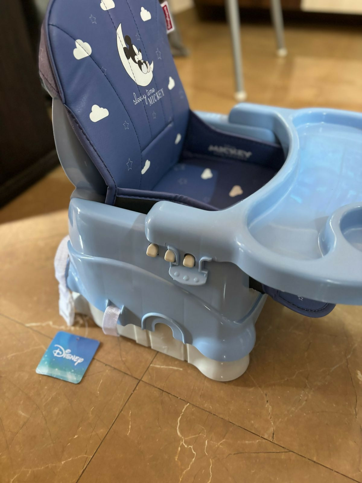 From first bites to family meals – comfort that grows with your baby.

