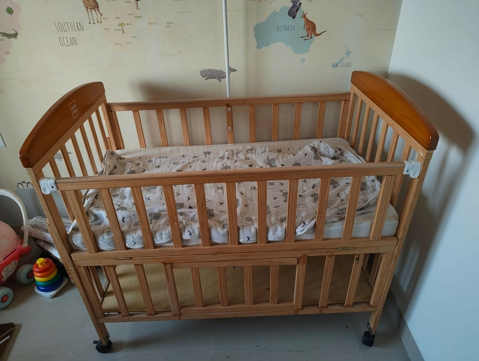 Babyhug Hamilton wooden baby Crib/Cot